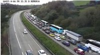Dos heridos graves en un accidente en la A-66 entre un camión y un turismo