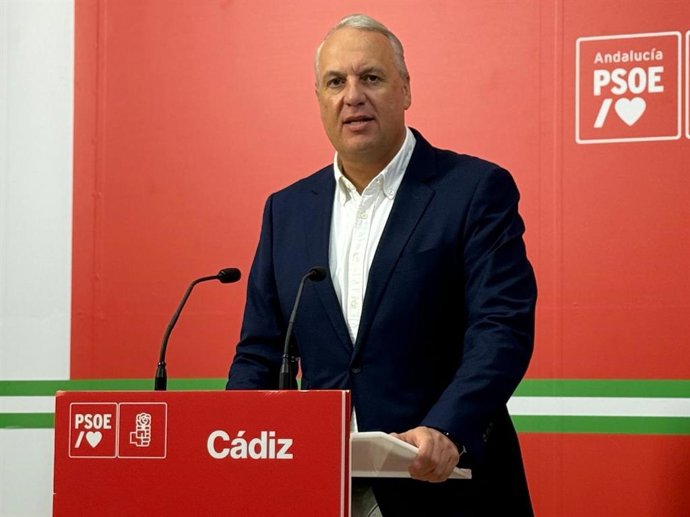 Ruiz Boix en rueda de prensa.