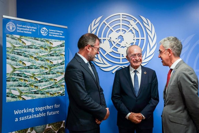 De la Torre visita la oficina subregional de la Comisión General de Pesca del Mediterráneo