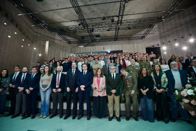 La Junta oferta 2.100 plazas de FP en 31 ciclos para opositar a la Base Logística del Ejército