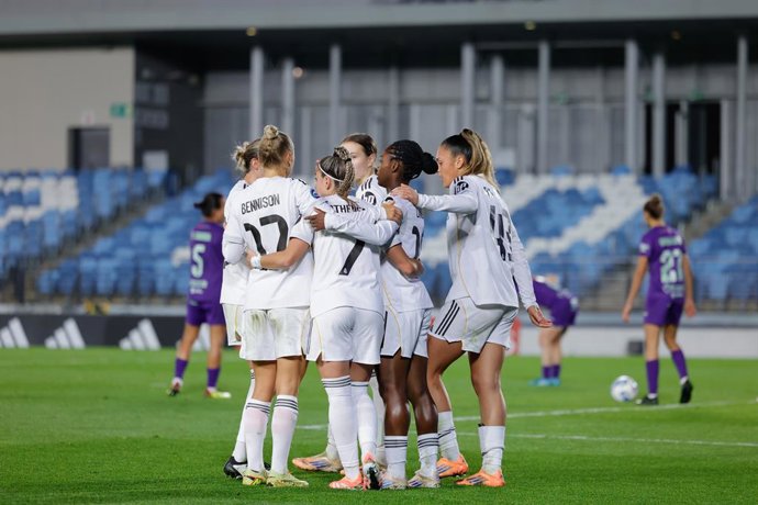 Linda Caicedo of Real Madrid celebrates a goal with teammates during the Spanish Women League, Liga F, football match played between Real Madrid and Alhama CF ElPozo at Alfredo Di Stefano stadium on November 08, 2025, in Valdebebas, Madrid, Spain.