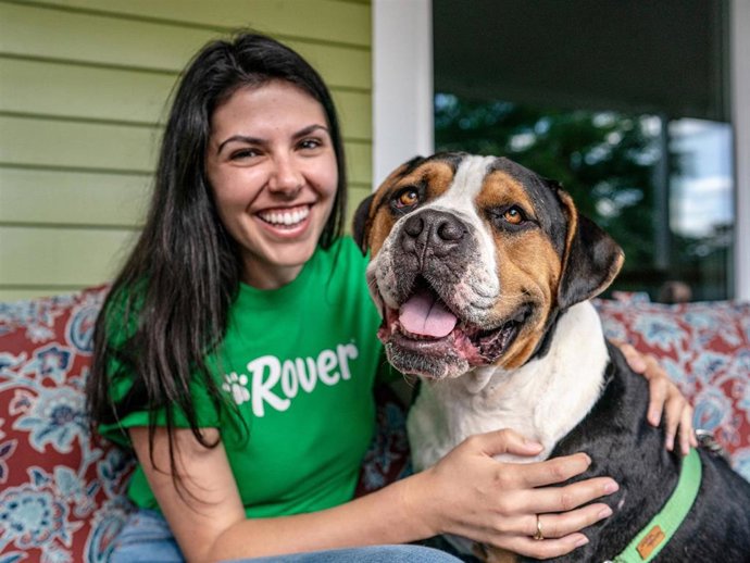 Rover descubre un año más los nombres tendencia en España entre las mascotas en 2025