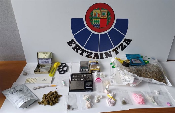 Material localizado por la Ertzaintza