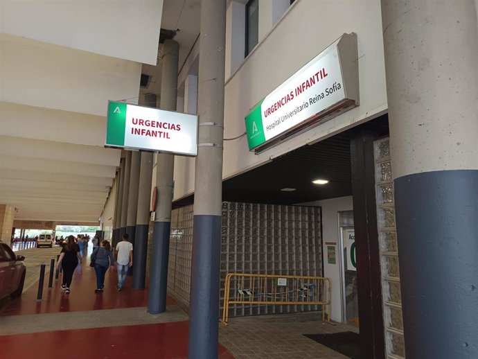Entrada a Urgencias del Hospital Materno-Infantil del complejo hospitalario Reina Sofía de Córdoba.