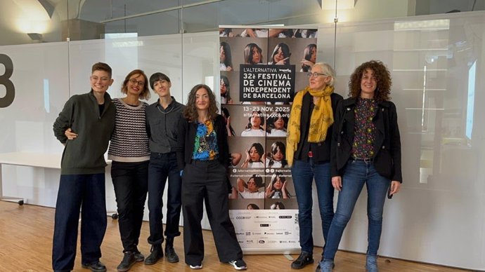 Parte del equipo directivo y de programación de L'Alternativa.