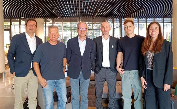 Representantes de la Cámara de Sabadell y empresas