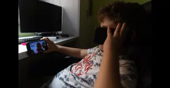 Casi el 80% de los niños de 10 y 11 años está en alguna red social y el 20% le dedica más de 10 horas el fin de semana