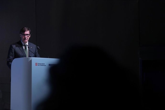 El presidente de la Generalitat, Salvador Illa, cierra la jornada 'Catalunya interl·ligent: IA per transformar el futur', a 10 de noviembre de 2025, en Barcelona (España).