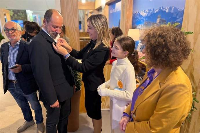 Stand del Camino Lebaniego en Fairway Santiago