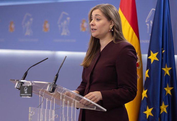 La portavoz del PP en el Congreso, Ester Muñoz, durante una rueda de prensa en el Congreso de los Diputados, a 11 de noviembre de 2025, en Madrid (España).