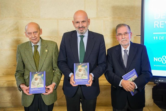El delegado de Fiestas Mayores del Ayuntamiento de Sevilla, Manuel Alés, en la presentación del libro 'El cartel artístico de la Cabalgata de Reyes Magos. Patrimonio material del Ateneo de Sevilla (1932-2025).
