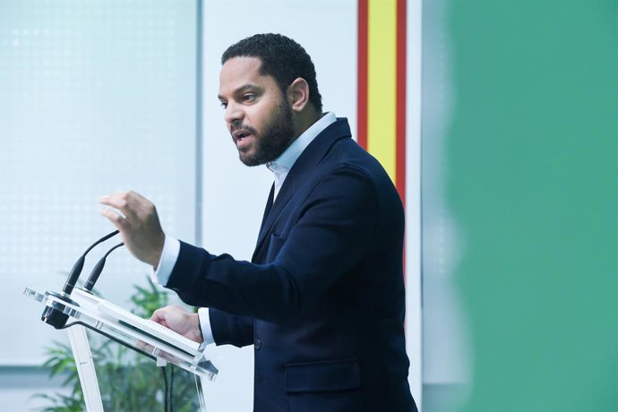 Archivo - Arxiu - El vicepresident de VOX, Ignacio Garriga, durant una roda de premsa en la seu nacional del partit.