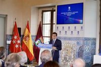 Almeida lanza a PSOE que mientras "algunos prefieren celebrar la muerte de un dictador", otros celebran la Constitución"
