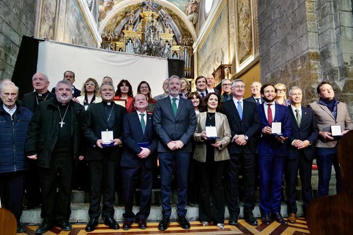 El presidente Azcón participa en la entrega de los galardones al Mérito Turístico de Aragón 2025 en la Catedral de Jaca.