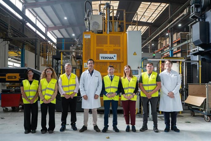 Visita a la empresa Teknia.