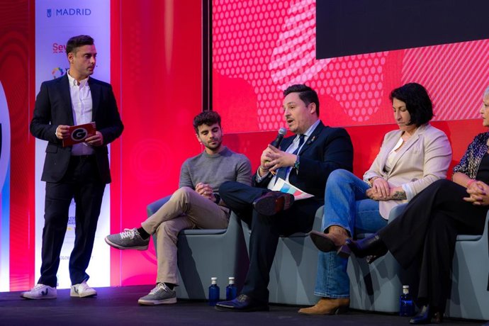 José Luis García muestra en Madrid su modelo inclusivo en la Conferencia de Negocios y Turismo LGTBIQ+.