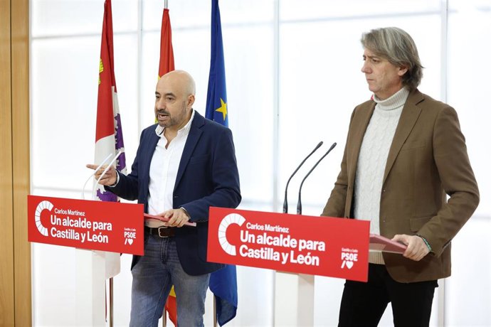 Carlos Martínez y Óscar Lobo en un momento de la rueda de prensa ofrecida este martes en Valladolid