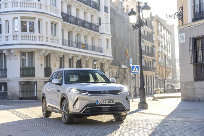 Archivo - BYD podría vender hasta 1,6 millones de vehículos en sus mercados extranjeros en 2026, según Citi.