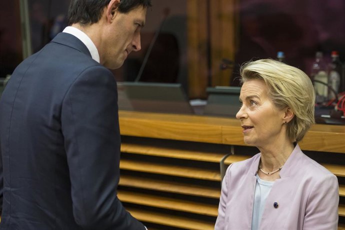 Archivo - Wopke Hoekstra y Ursula Von der Leyen. 