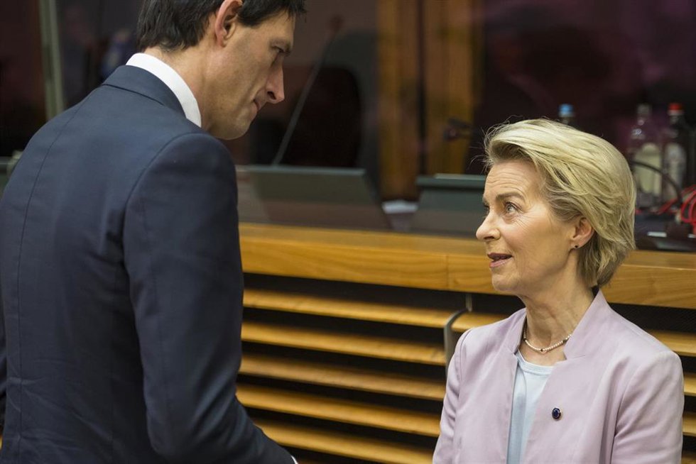 Archivo - Wopke Hoekstra y Ursula Von der Leyen. 