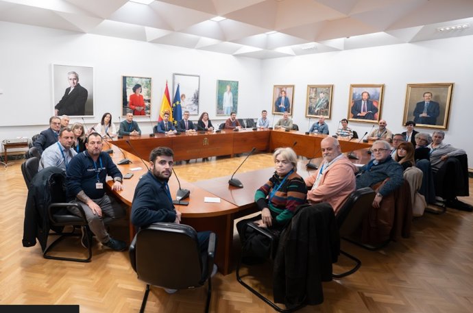 Bolaños se reúne con representantes de víctimas de abusos en la Iglesia. 