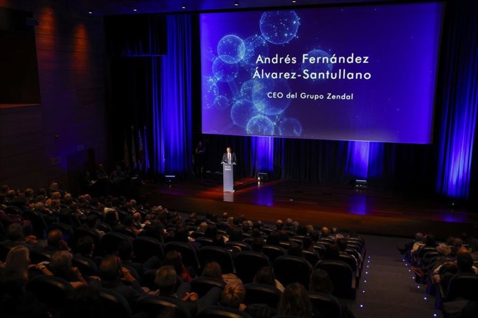 El CEO del Grupo Zendal, Andrés Fernández, en la entrega de los VI premios de salud humana y animal.