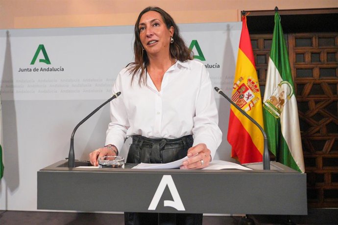 Archivo - La  consejera de Integración Social, Juventud, Familias e Igualdad Loles López, en imagen de archivo.