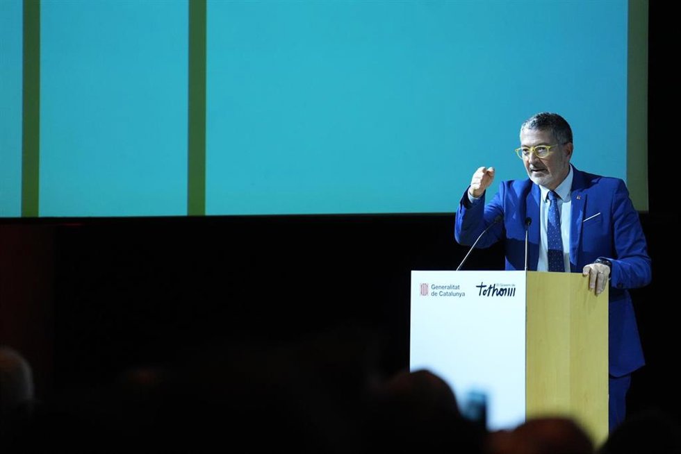 Archivo - El conseller de Empresa y Trabajo de la Generalitat, Miquel Smper, en una imagen de archivo.
