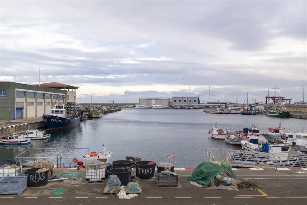 Archivo - Materiales de pesca en el Puerto de Arenys