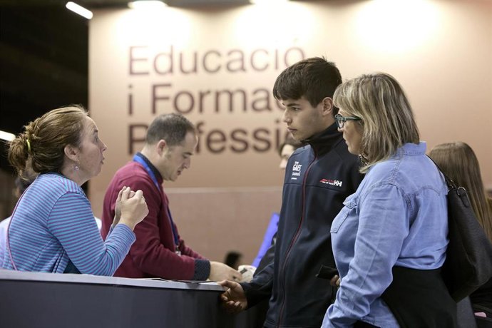 El Saló de l'Ensenyament prepara "la mayor oferta" de expositores de FP y universitarios.