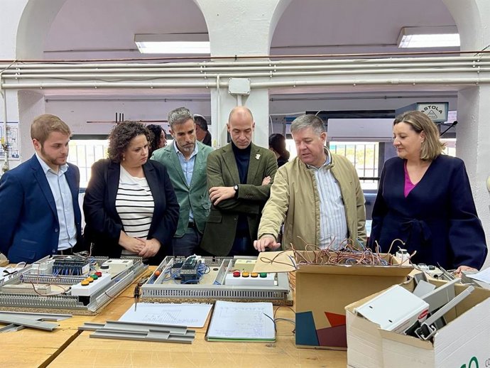 La consejera de Economía, Empresas y Empleo, Patricia Franco, visita el Centro Integrado de Formación profesional "Virgen de Gracia" de Puertollano.