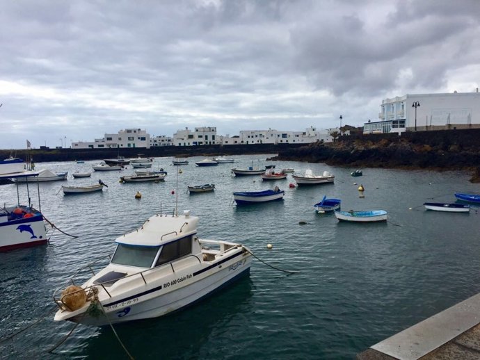 Archivo - Puerto canario