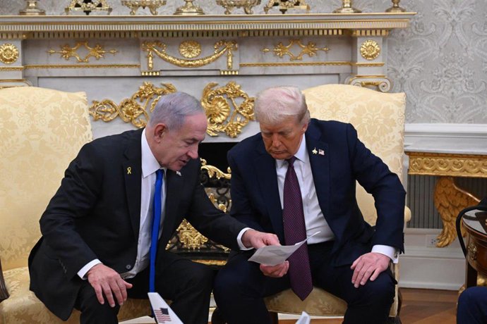 Archivo - El primer ministro israelí, Benjamin Netanyahu, junto al presidente de EEUU, Donald Trump, en una imagen de archivo. 