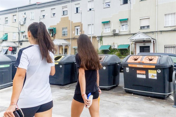 Archivo - Contenedores de basura