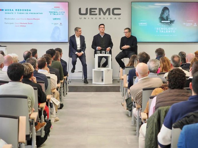 La UEMC impulsa la reflexión sobre el impacto de la inteligencia artificial en la empresa durante una jornada sobre transformación digital