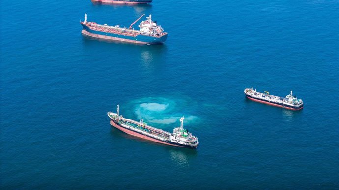 Archivo - Barcos en aguas de la Unión Europea