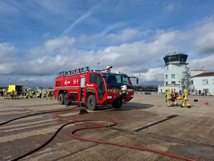 Simulacro de accidente aéreo en el Aeropuerto de Reus (Tarragona)