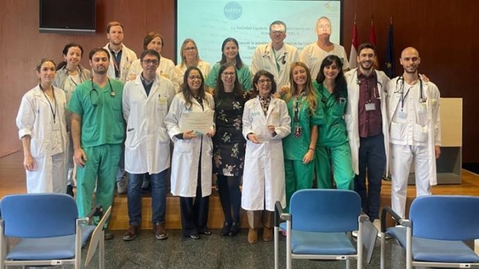 El gerente del SERIS, Luis González, participa en el acto institucional de entrega de la acreditación ACERCA a la Unidad de Enfermedad Renal Crónica Avanzada del SERIS