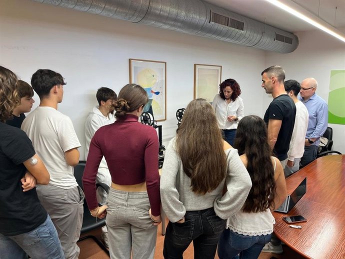 Alumnos de la ESO en la jornada 'Ciencia y Tecnología en femenino'