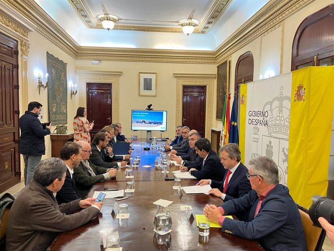 Reunión de la  Mesa del Aeropuerto Federico García Lorca Granada-Jaén.