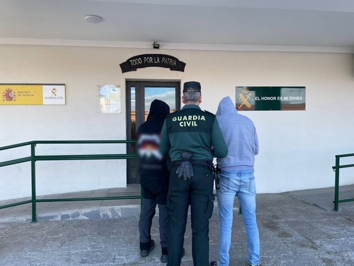 Detenidos por la Guardia Civil, en una imagen de archivo