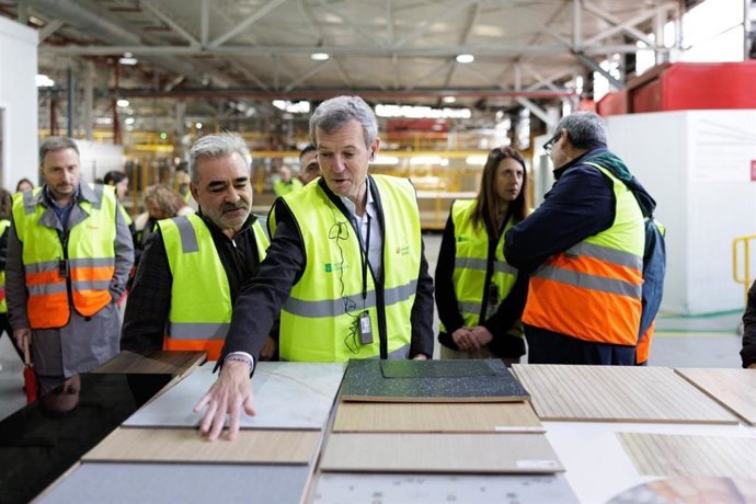 Rueda, durante su visita a Finsa.