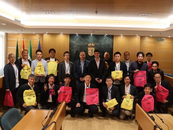 Una delegación de empresarios japoneses conoce el modelo agrícola de El Ejido (Almería).