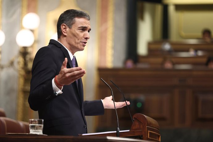 El presidente del Gobierno, Pedro Sánchez, durante una sesión de control al Gobierno, en el Congreso de los Diputados, a 12 de noviembre de 2025, en Madrid (España). Sánchez ha acudido al Congreso para informar sobre los resultados de las últimas cumbres 