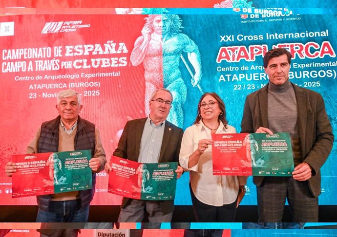 El presidente de la RFEA, Raúl Chapado, durante la presentación del Cross Internacional de Atapuerca y el Campeonato de España de Clubes de campo a través.