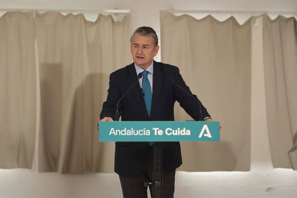 El consejero de Sanidad, Presidencia y Emergencias, Antonio Sanz.