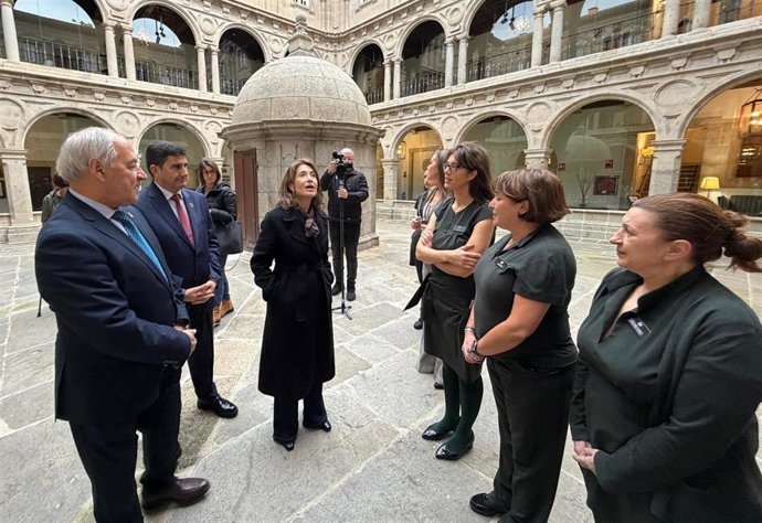 La presidenta de Paradores, Raquel Sánchez, visita el de Monforte de Lemos