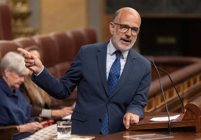 Archivo - El diputado de UPN en el Congreso, Alberto Catalán.