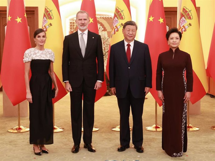 Los Reyes Felipe Vi y Letizia asisten a una cena oficial con el presidente de China, Xi Jinping y su esposa, a 12 de noviembre de 2025, en Pekín (China).
