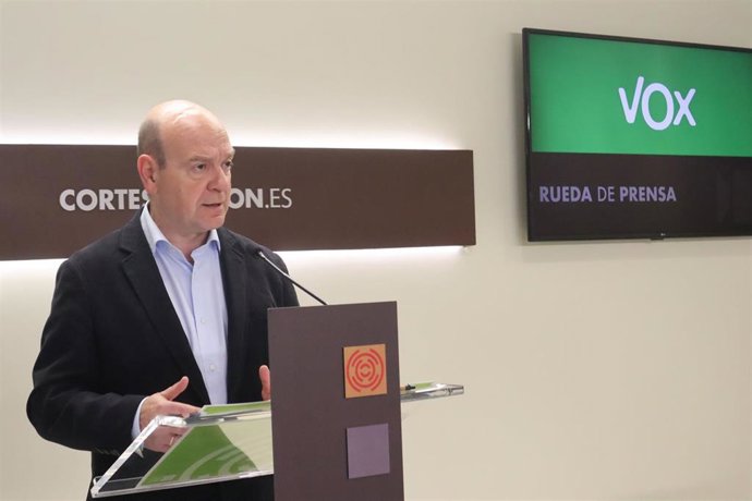 El portavoz adjunto de Vox en las Cortes de Aragón, Santiago Morón, apoya la reintroducción del lince ibérico en la cuenca del Huerva.